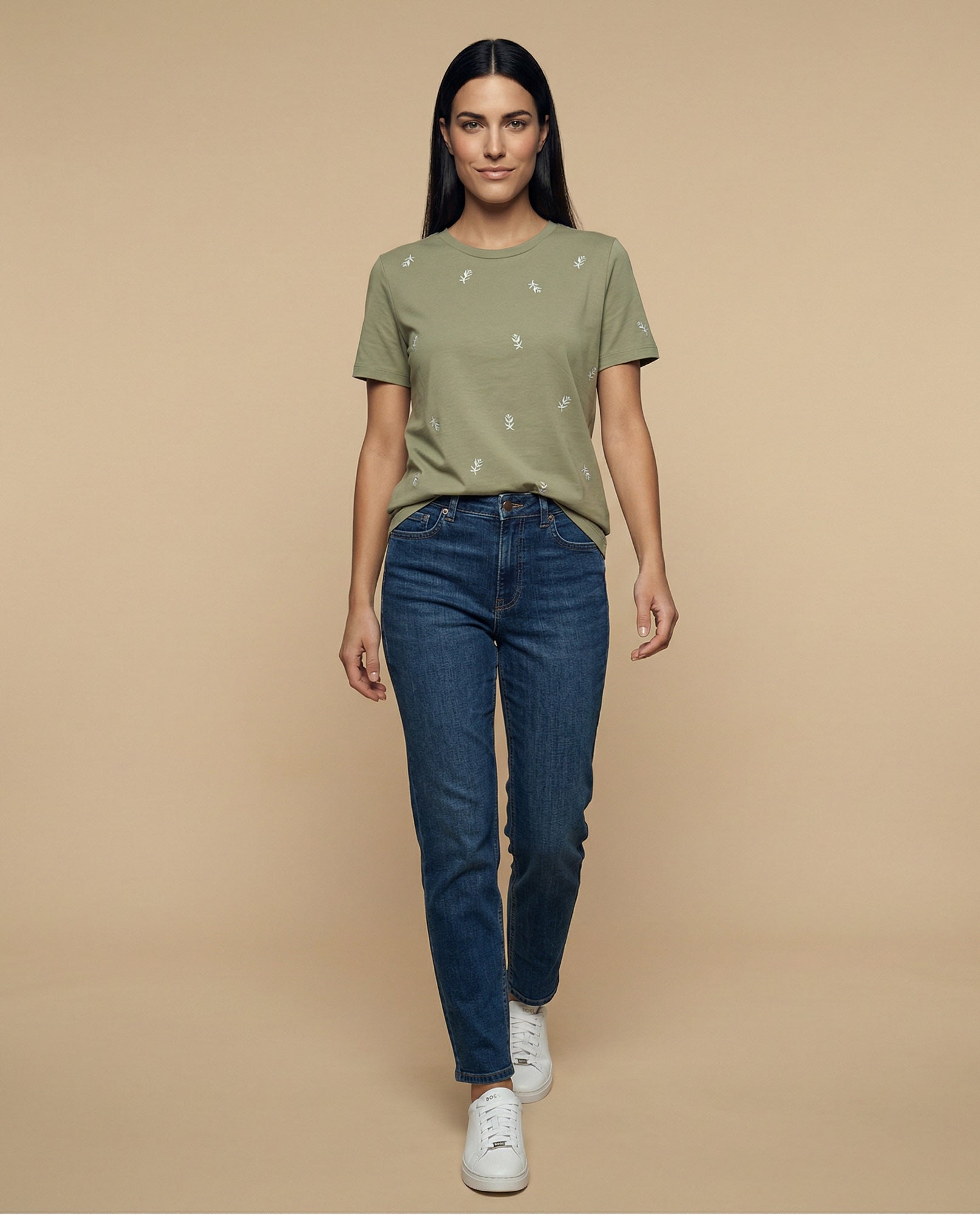 Camiseta bordada cuello redondo manga corta - Verde 34_905H020_VER144908_5
