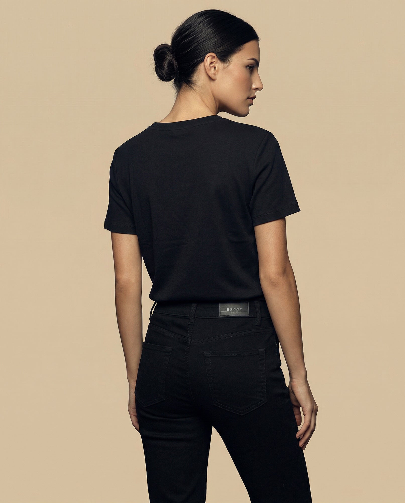 Camiseta cuello redondo con bordado frontal - Negro 34_905H028_NEG190303_4