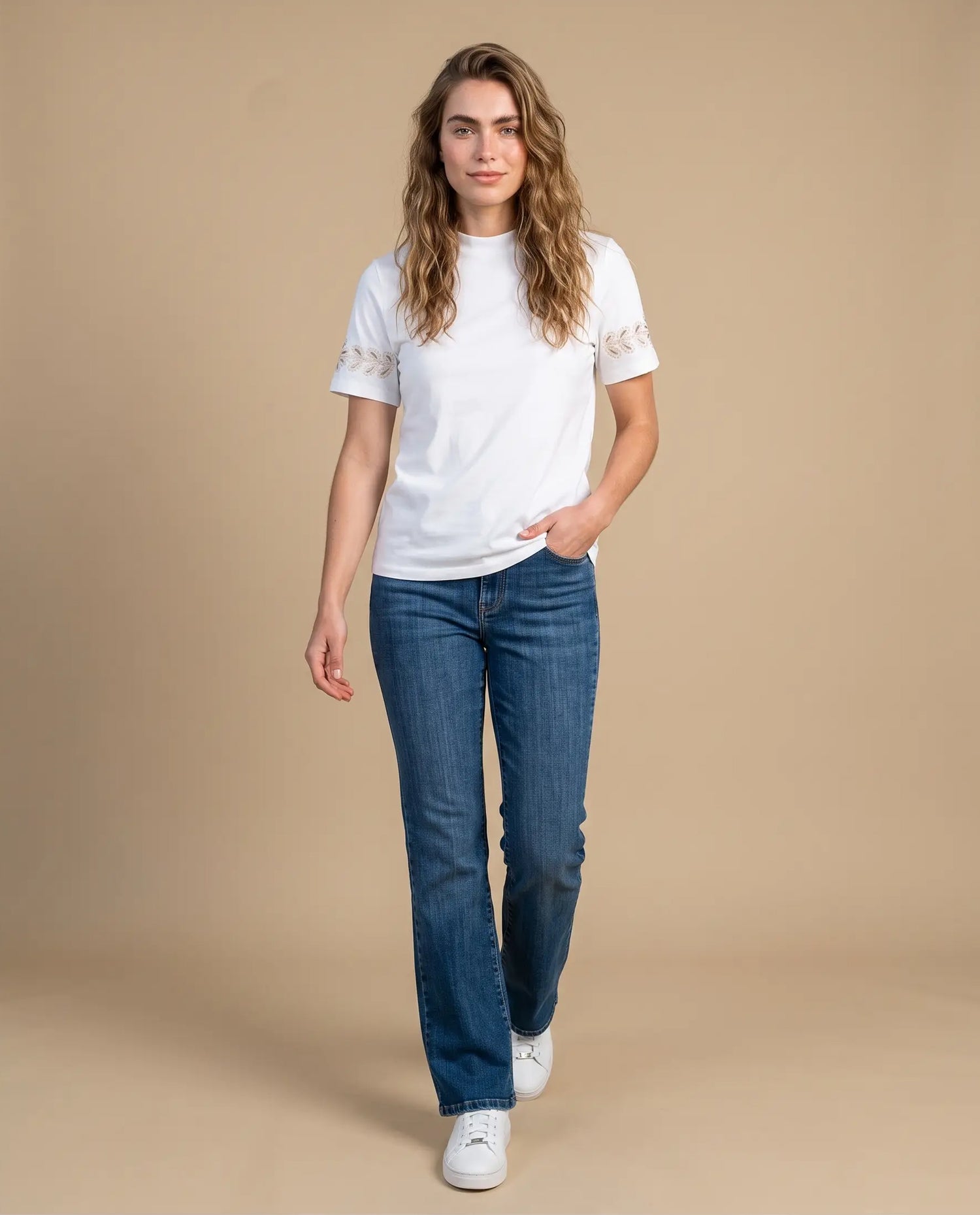Camiseta manga corta bordado hojas - Crudo
