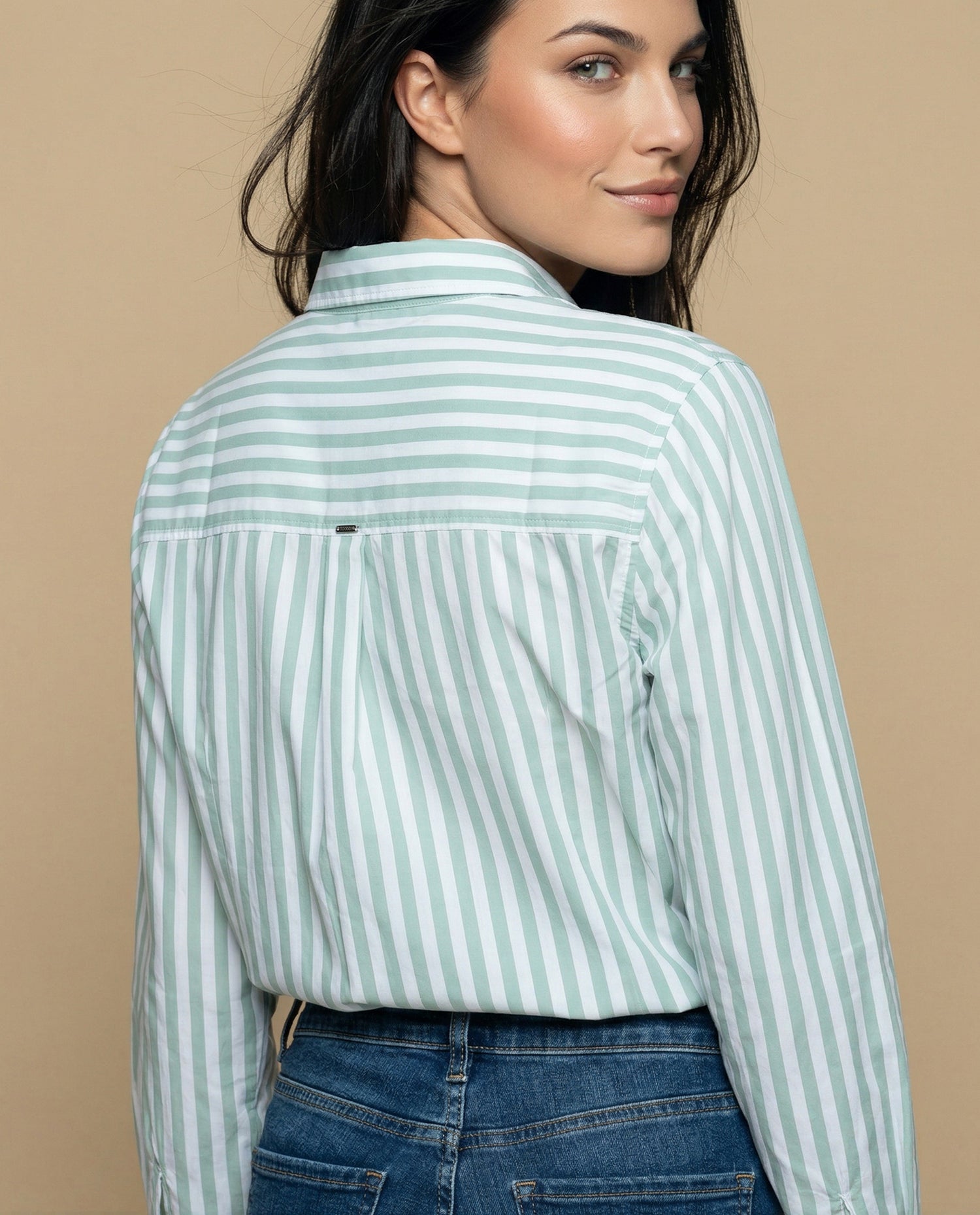 Camisa manga larga cuello camisero en algodón - Verde