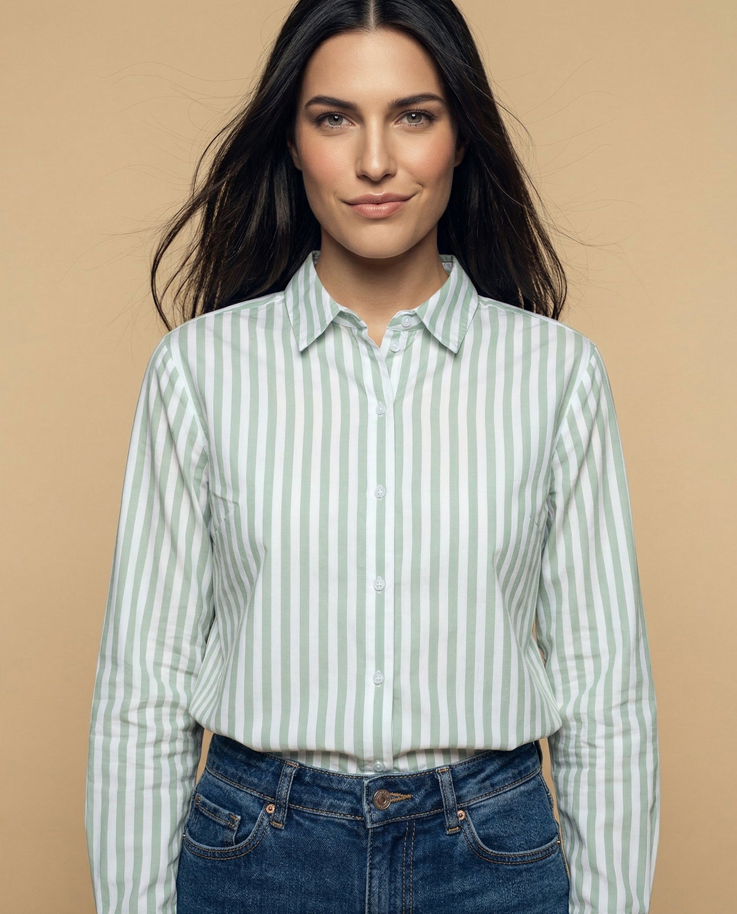 Camisa manga larga cuello camisero en algodón - Verde