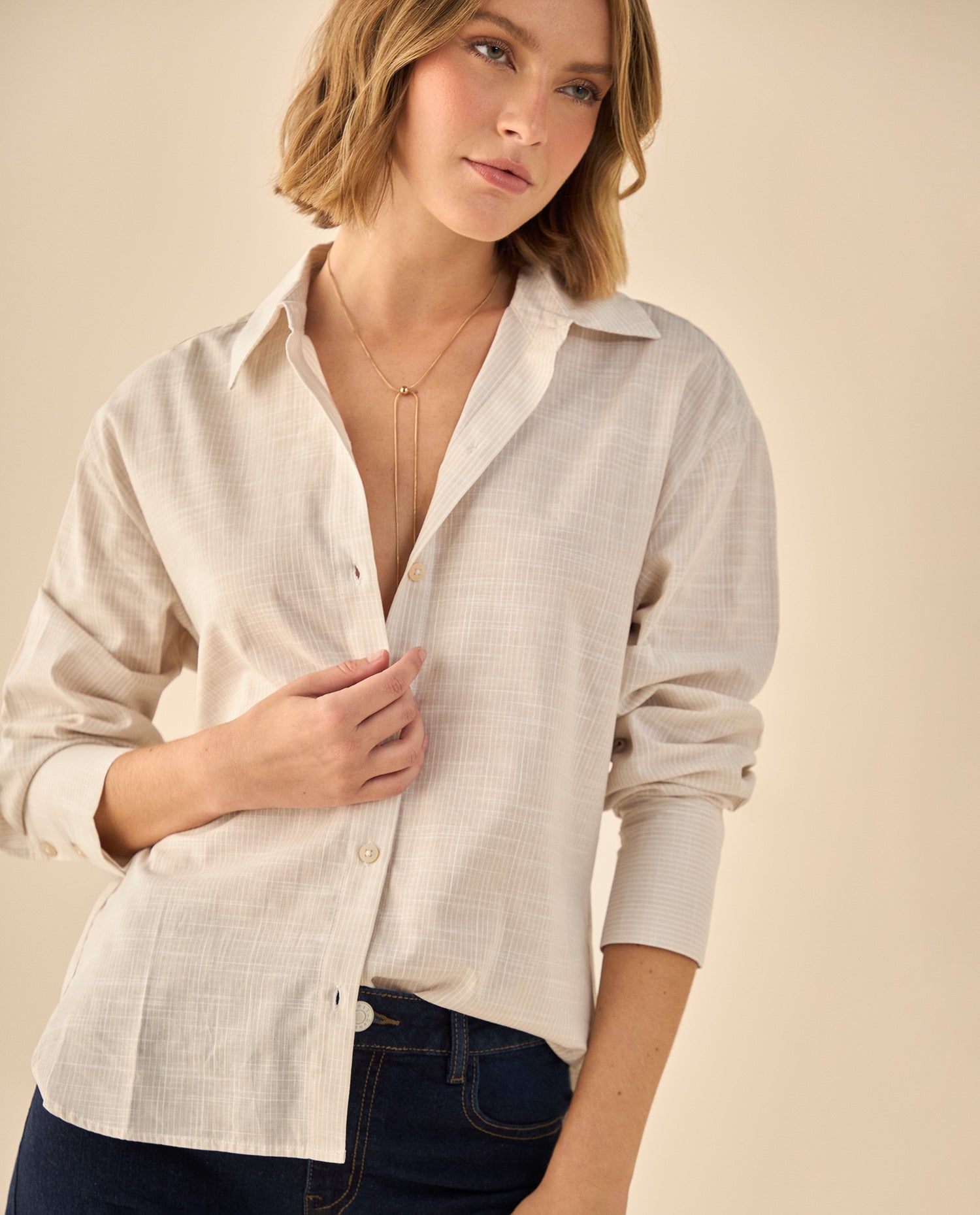 Camisa con Textura Cuadriculada Manga Larga - Beige