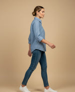 Camisa manga larga con paneles contrastantes para mujer - Azul