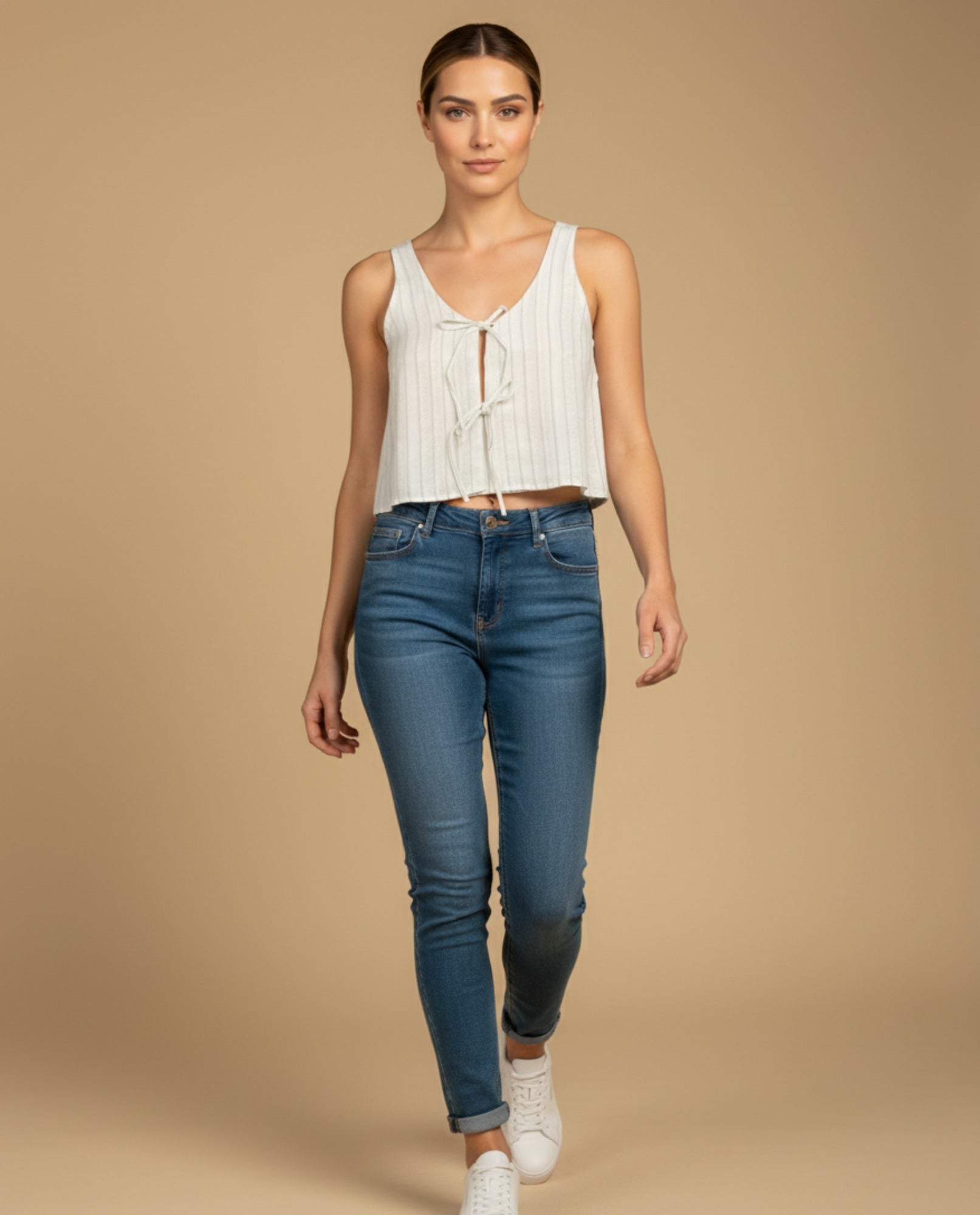 Chaleco crop top con cordones ajustables para mujer - Crudo 34_913G328_CRU110605_3