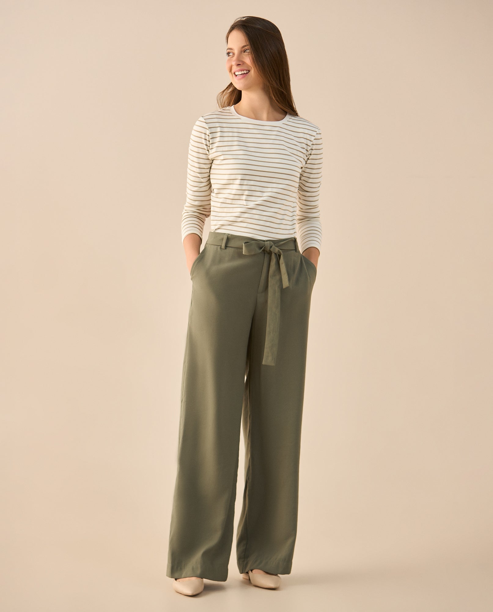 Pantalón con elástico posterior para mujer - Verde 34_932G300_VER144908_0