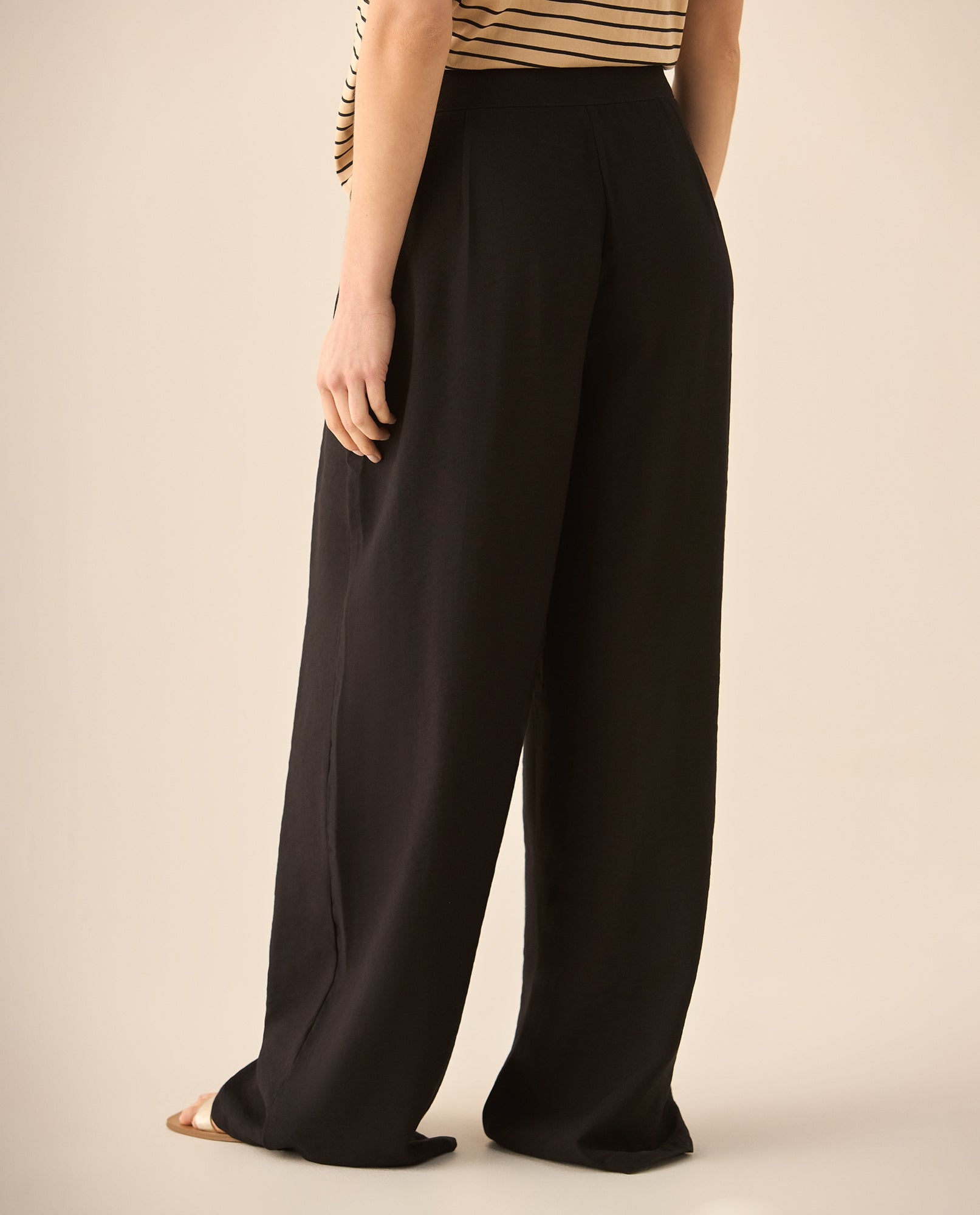 Pantalón clásico de silueta amplia para mujer - Negro 34_932G306_NEG190303_5