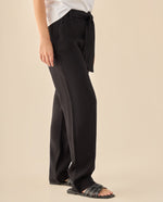 Pantalón con Cinturón Integrado - Negro