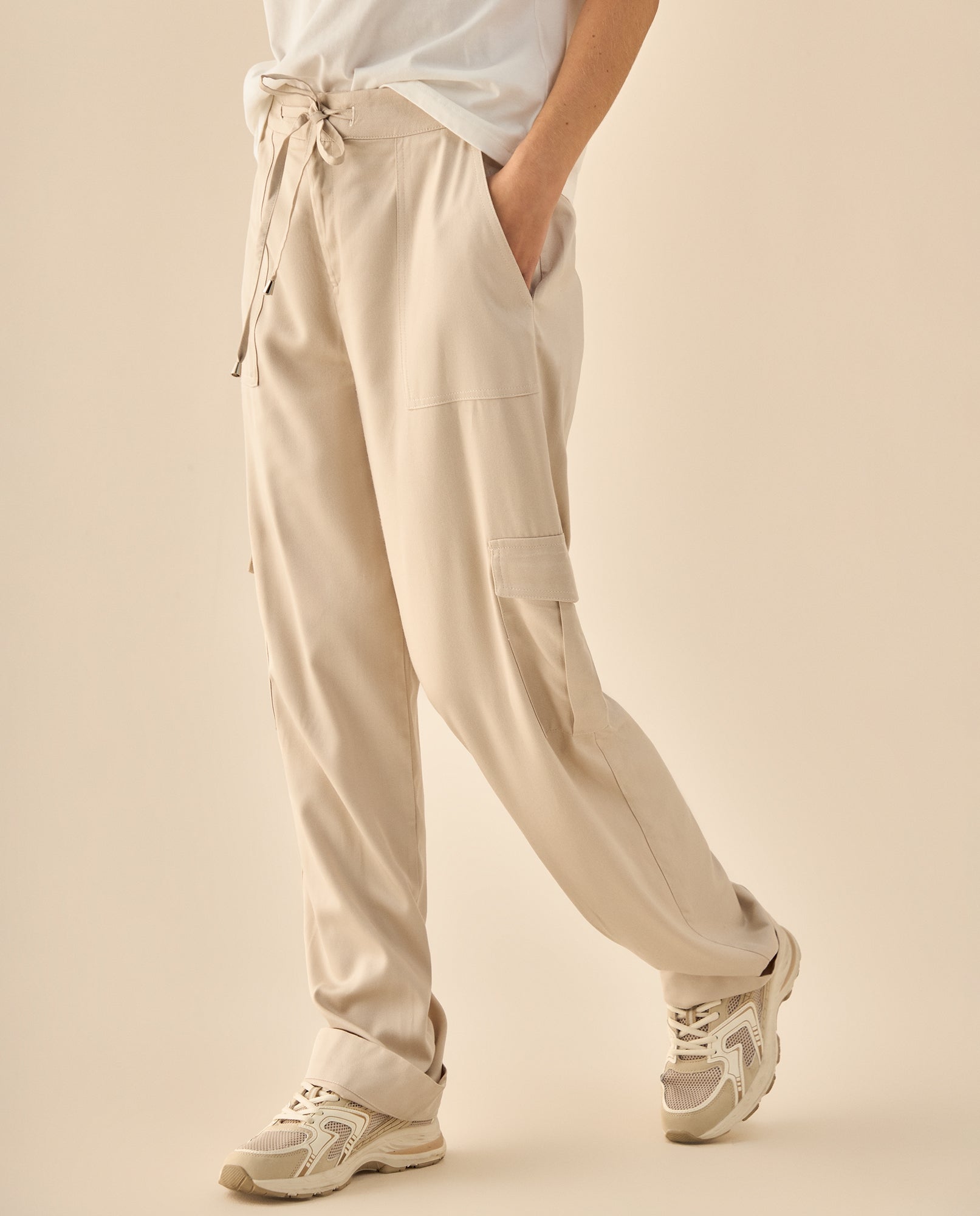 Pantalón Cargo con Bolsillos Funcionales - Beige 34_933G008_BEI130607_6