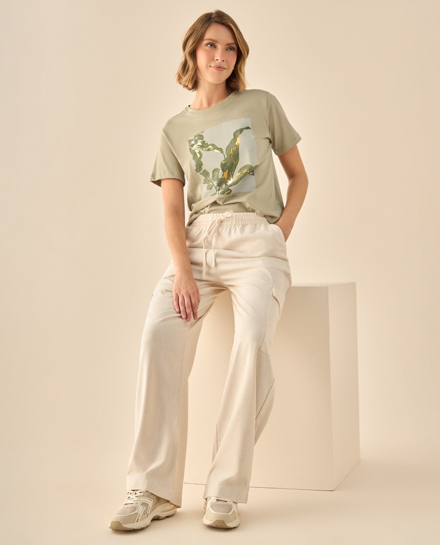 Pantalón Cargo con Cintura Elástica - Beige