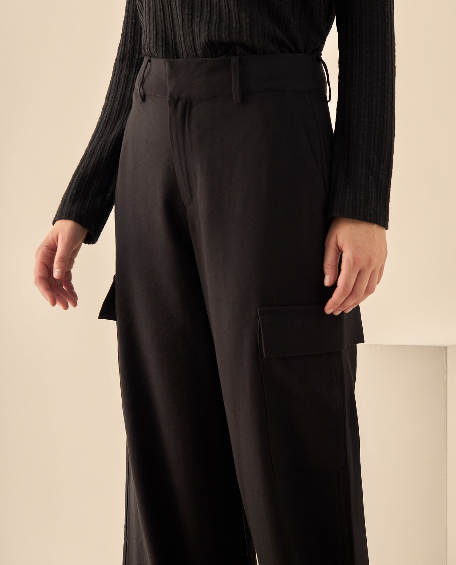 Pantalón Cargo de Tiro Alto Pierna Ancha - Negro
