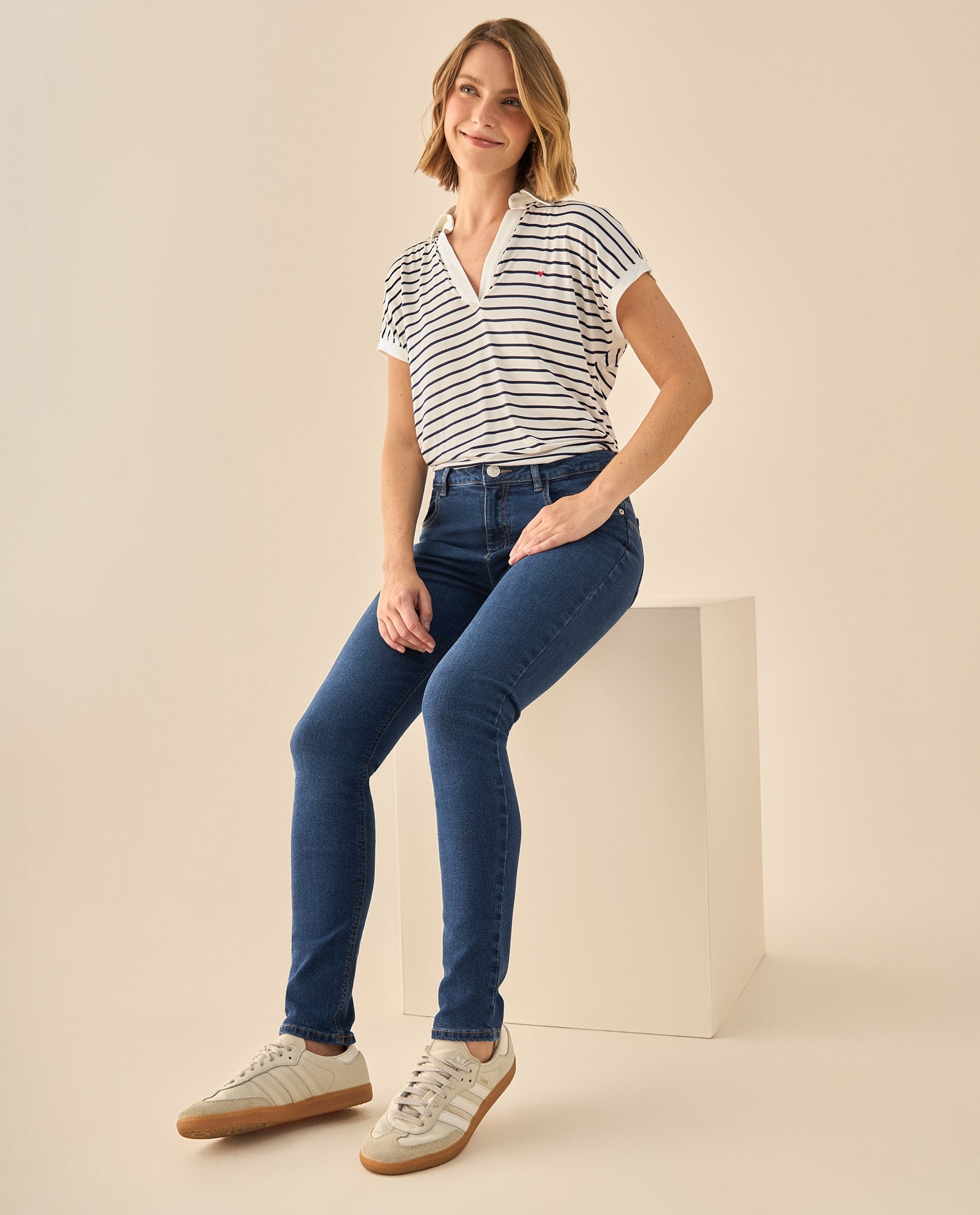 Jeans Skinny con Stretch Tiro Medio - Azul 34_972G306_AZU144307_0