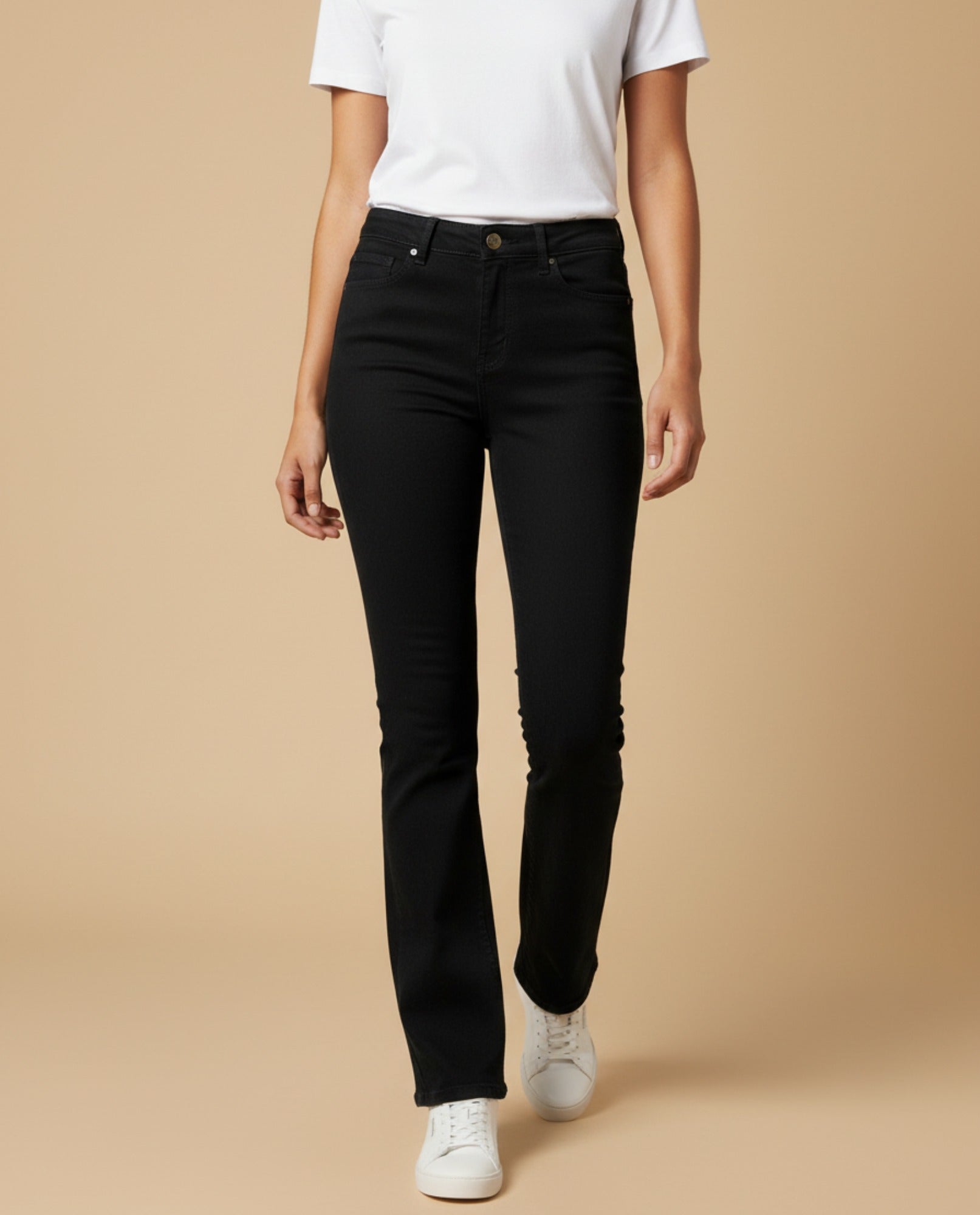 Jean recto cinco bolsillos para mujer - Negro 34_973G308_NEG190303_2